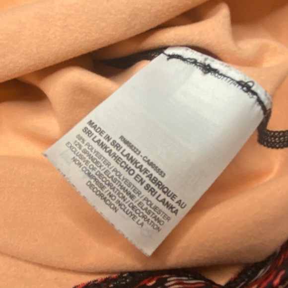 Nike Pro Dri-fit Women’s full Zip Running Jacket Top Small black red orange - Picture 4 of 8